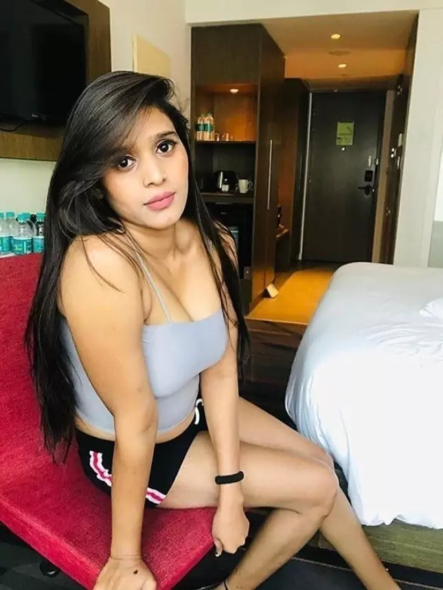 कॉल गर्ल्स सर्विस मडकसिरा